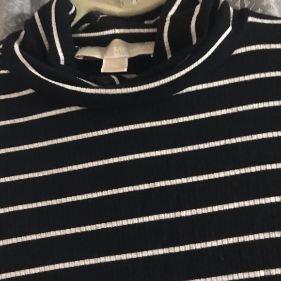 Michael Kors turtleneck - Picture 2 of 2